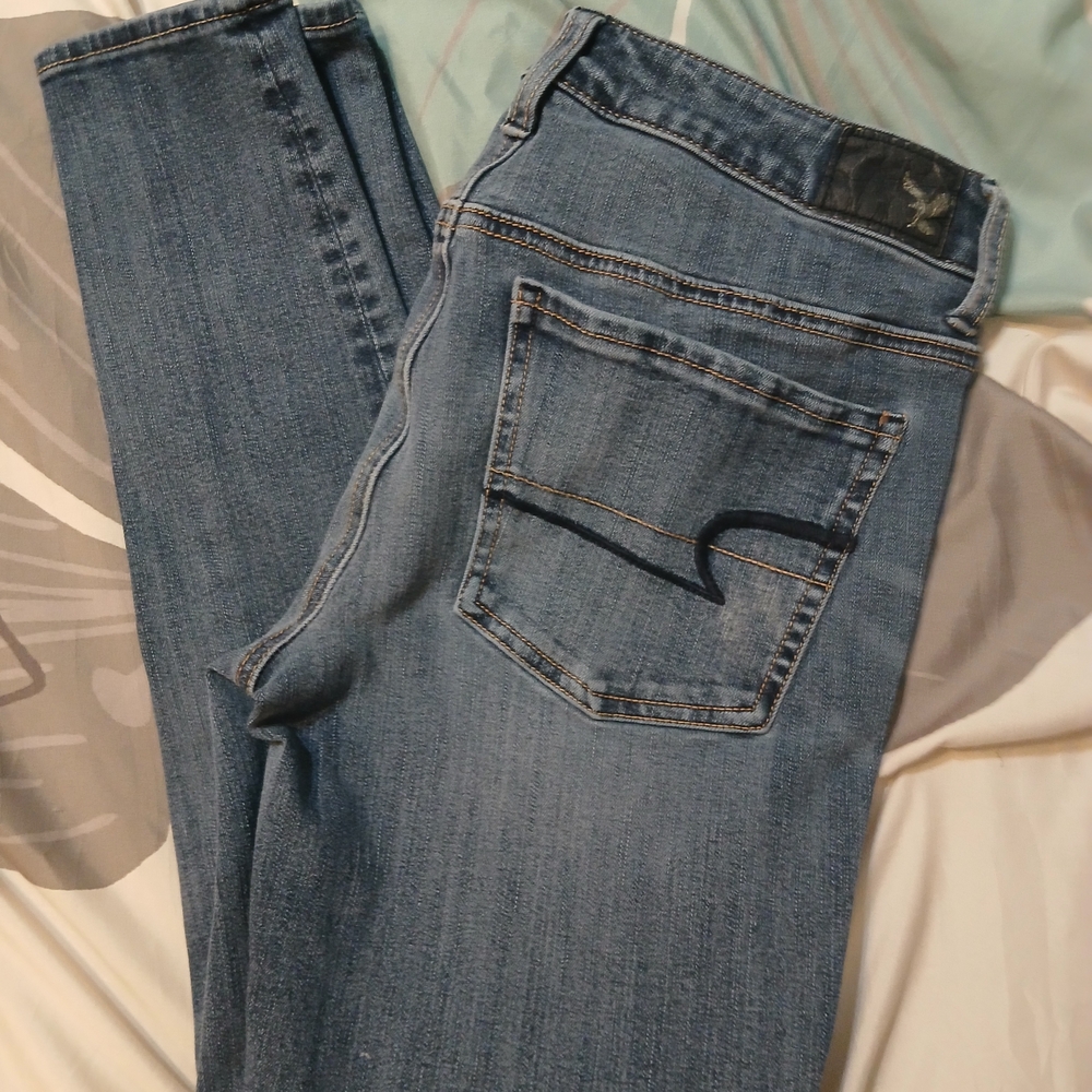 American Eagle Outfitters Blue Straight Leg Jeans with Classic Indigo Shades